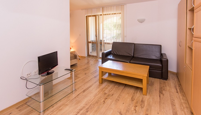 BYALA_HOME_APARTMENT_BYALA_BULGARIA_AIR_TOUR_TRAVEL  